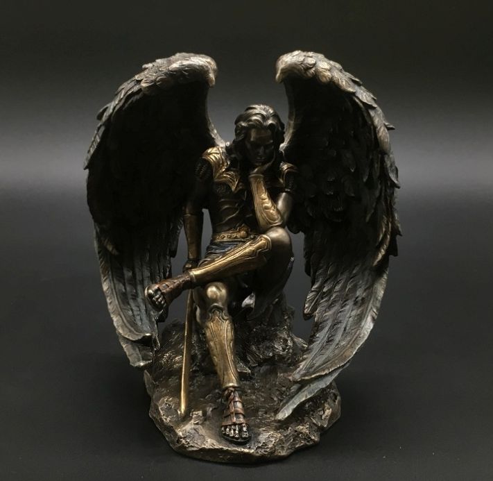 Lucifer El Angel Caído En Acabado Bronce De 17cm De Alto  -  BronzeArt Gallery México